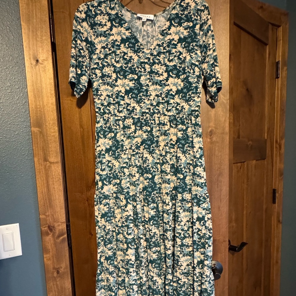 Cute maxi dress. Tiered hem. Size LP. Elastic waste. Tags removed but not worn.